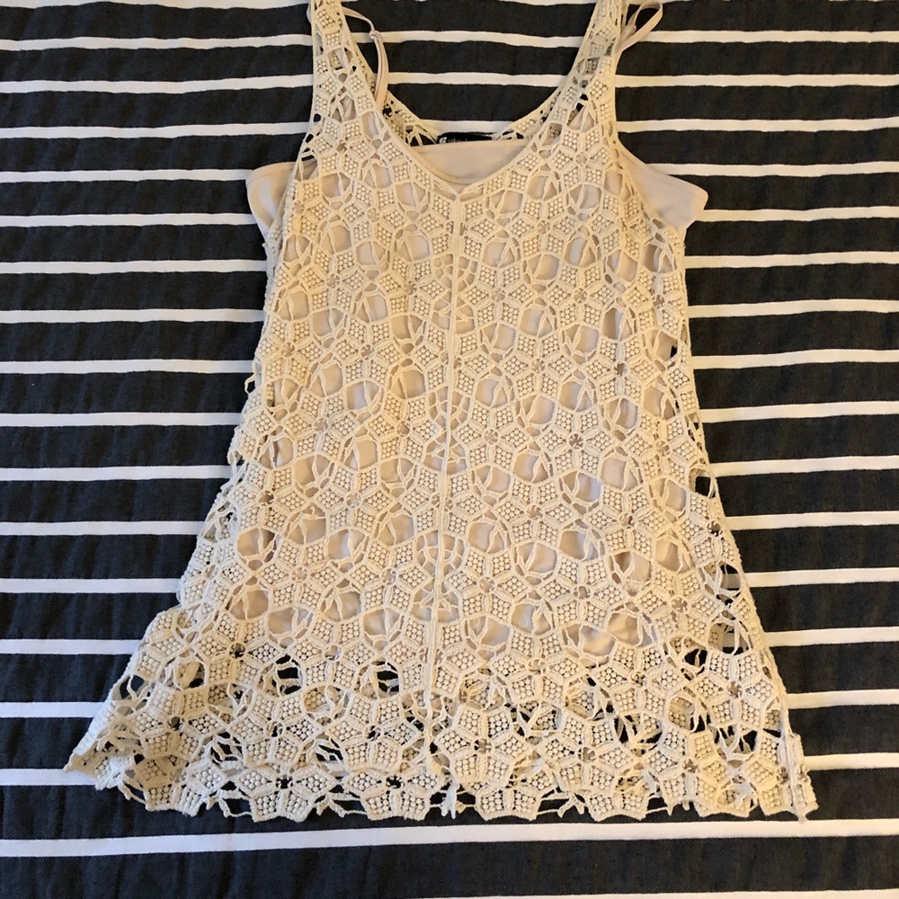 Lacy tank top, size medium
